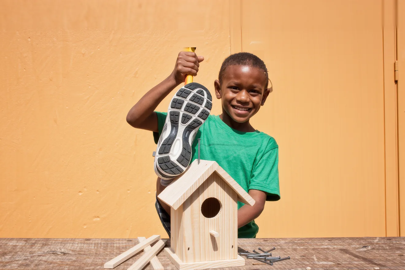 Photo d'illustration : Bricoler avec son enfant