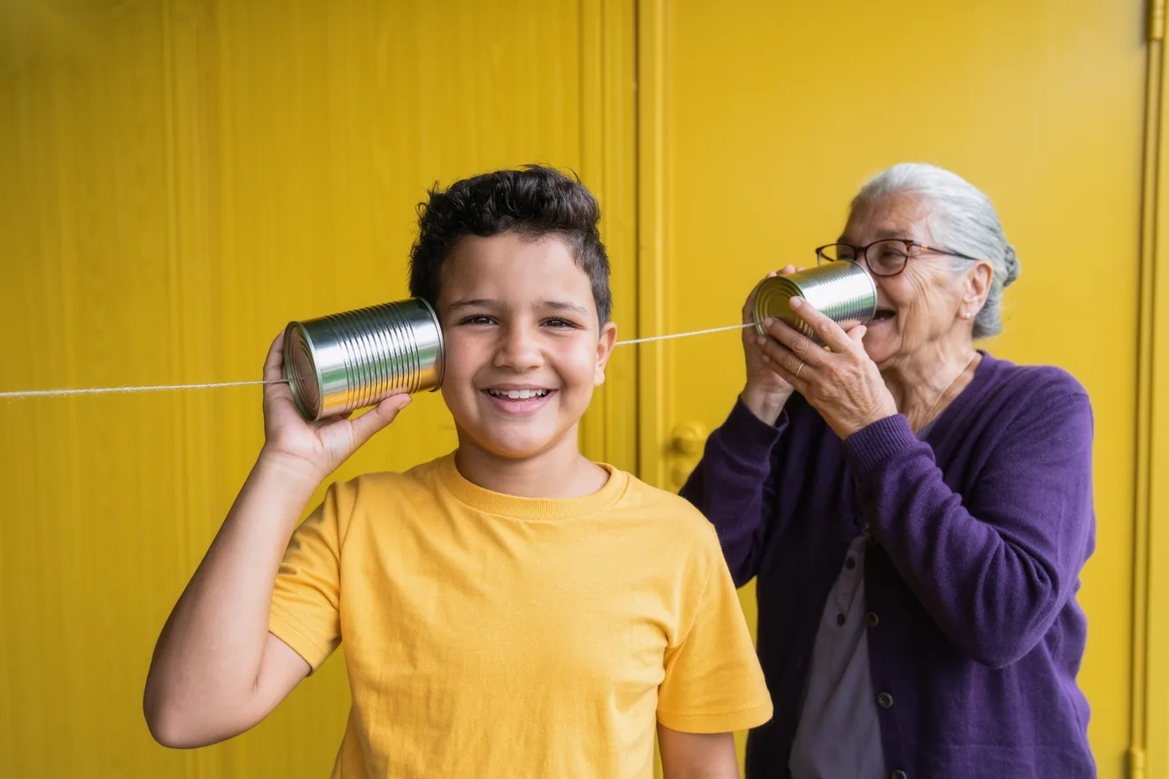 Photo d'illustration : Premier téléphone de l'enfant